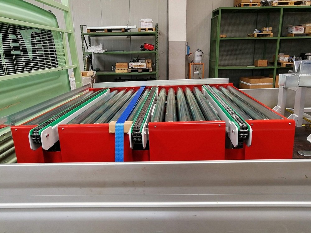 Devio a 90° con Scambio Rulli Catene