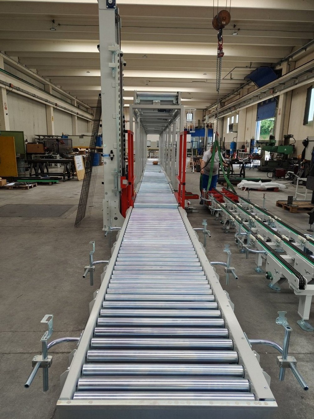 Linea Bi-Piano con Acsensore-Discensore